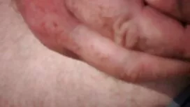 ブルネットペイントは柄の有罪です 女の子 ...