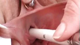 ポルノスター天使リマは扇情的なコックに乗 ...