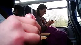 新しい明るい美味しい白でかゆみを噛む 女 ...