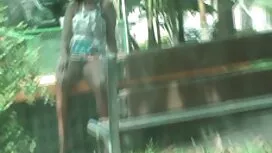 美味しい十代は車の中で彼女の顔に精液の負 ...