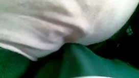 彼はどのようにベッドの上で妻を解放しまし ...